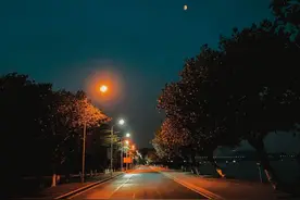 已婚少妇参加同学会喝醉，醒来已在酒店内：感觉体内有抽离的痛感图片