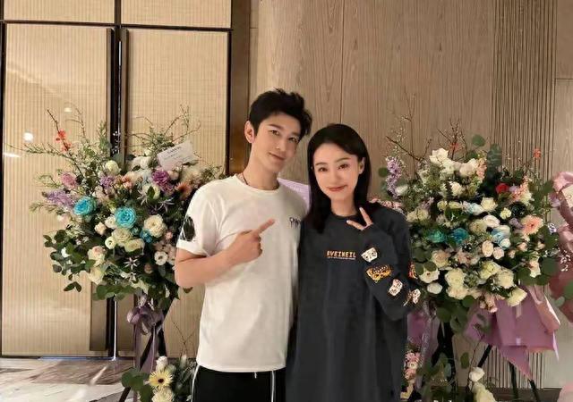黄晓明被张小斐感动落泪，在《好事成双》里两人官宣！