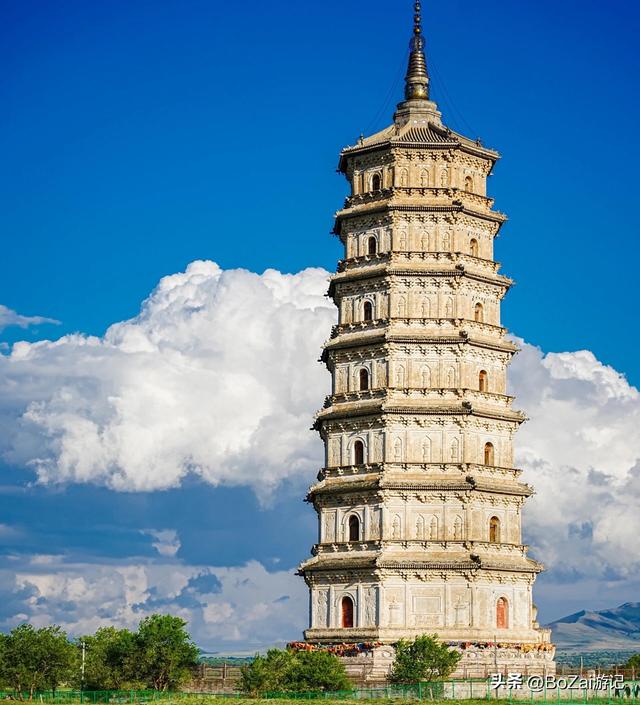 赤峰小众宝藏，草原深处庆州白塔，藏着辽代千年秘密