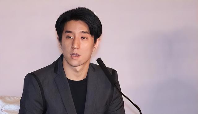 隐婚生子真相大白4个月，43岁房祖名真实现状曝光，成龙没说谎