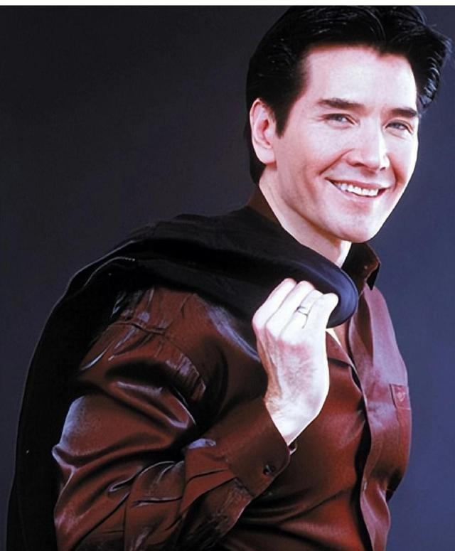 钱再多有什么用？64岁费翔不婚不育，终究为他“年少轻狂”买了单