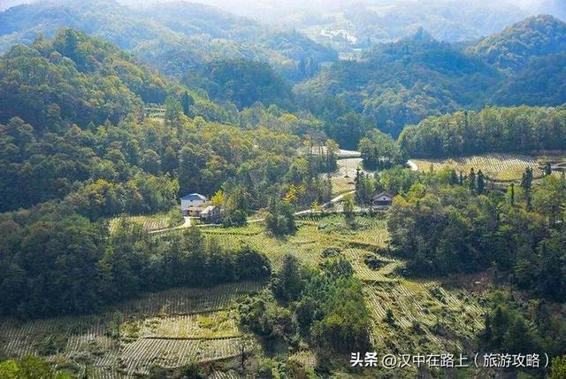寻秋红军路