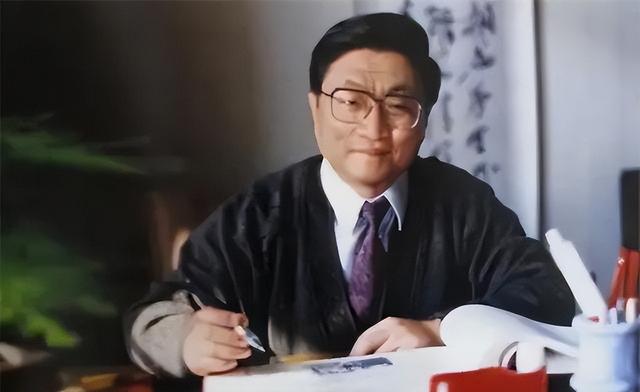 中方耗巨资修建的洋山港，吞吐量超全美总和，这个港口有多重要？