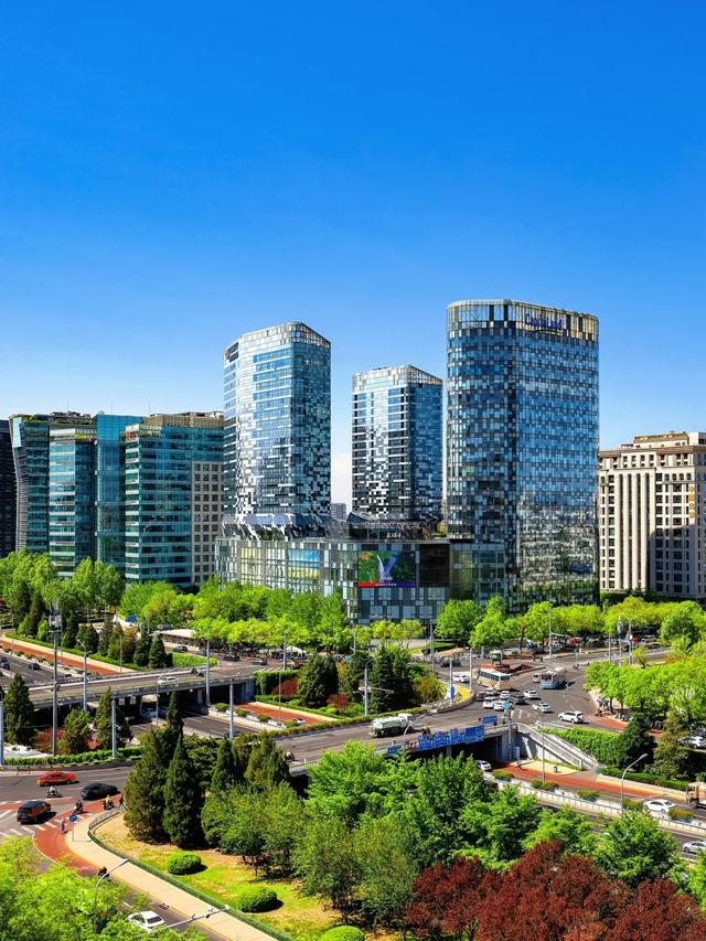 东城	，你好美丽！