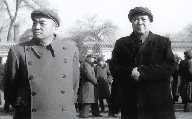 如果毛岸英不牺牲，毛主席会不会让他接班？历史早就给出了答案