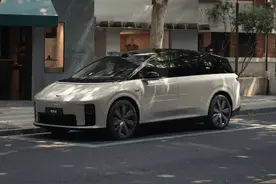 理想 i8 的发布会搞砸了图片