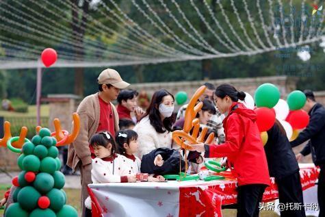 “爪爪心愿·暖冬童话夜”圣诞亮灯温情启幕萌宠与爱共绘冬日美好