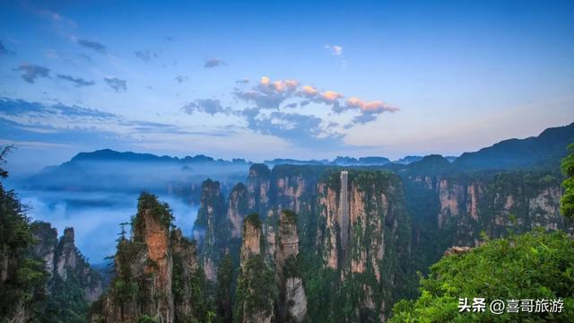 最美仙境张家界：一副醉人心魄的自然画卷