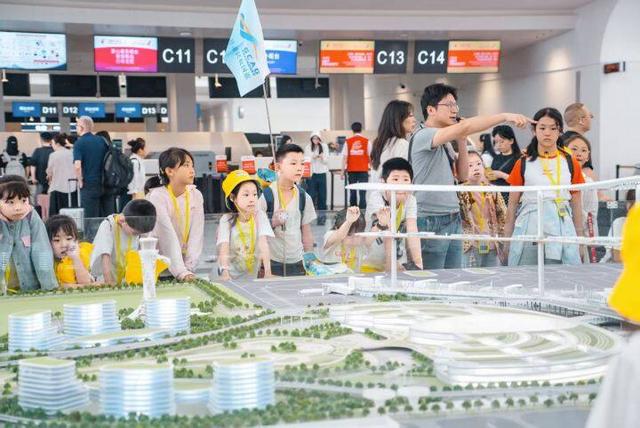 “民航+研学” 让航空梦触手可及