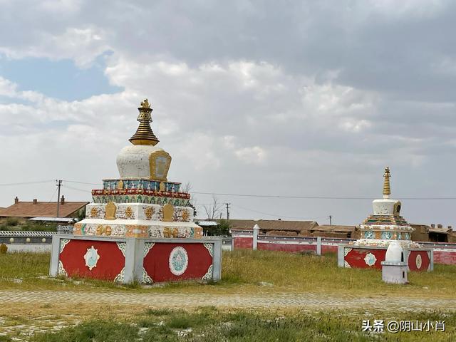 达茂旗达尔罕、百灵庙、乌克忽洞，固阳银号、忽鸡沟田野考察笔记