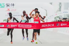 热议何杰事件！各方面重罚，声明暗藏玄机，大V怒斥：大快人心图片