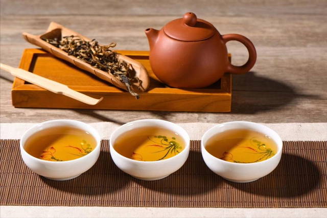 长期喝茶的人	，最后都怎样了？研究发现：每天2-3杯茶或可延寿