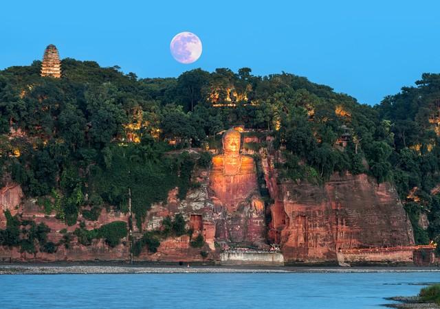 比赛没打文旅先火！乐山攀枝花美食美景“互撩”，球迷成大赢家