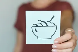 以后还需要吃晚饭吗？协和发现：过午不食或可改善血糖是真是假？图片