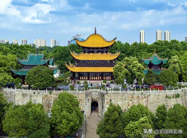 洞庭湖畔岳阳楼