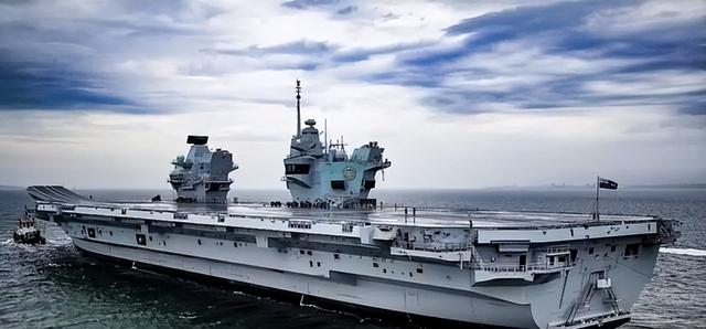 又让张召忠说中了？东拼西凑550亿建的2艘航母，如今彻底成为累赘