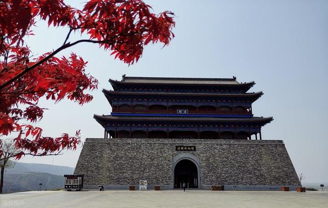 陕西与山西河南三省交界有座小城，山河壮阔，让王维都流连忘返