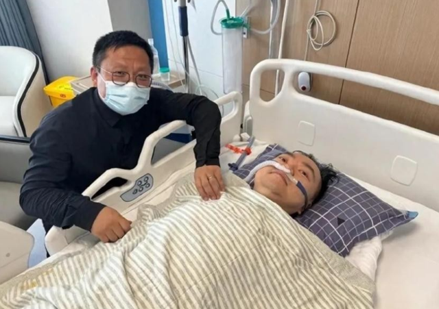 世道不公！蔡磊妻子不再隐瞒，自曝真实处境，6岁儿子成"牺牲品"