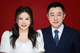恭喜！央视主持人宫柏超结婚！年近60才结婚，妻子是师大教授！图片