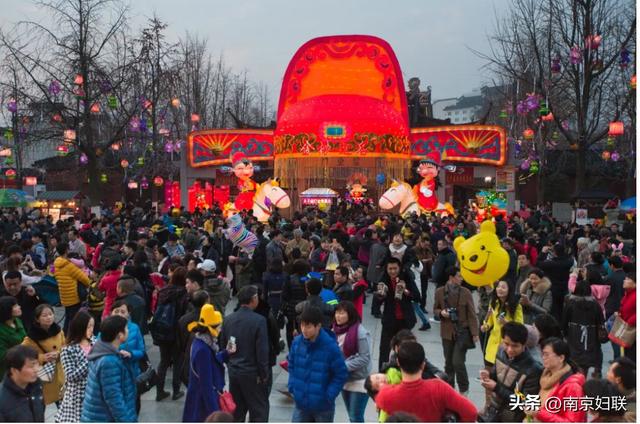 就在今晚，亮灯！