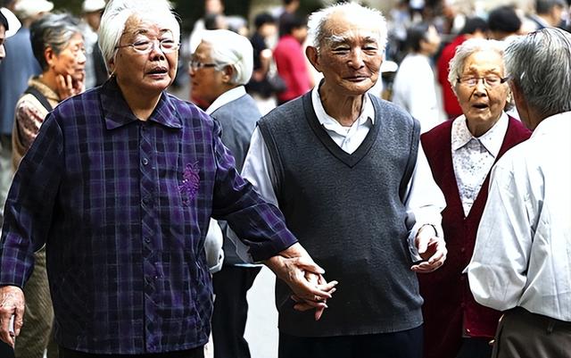 2020年，我国男性比女性多3502万，如今刚过5年，差距令人意外