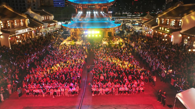 “夜”态万千go嗨，万象街夜夜夜耶！🤟