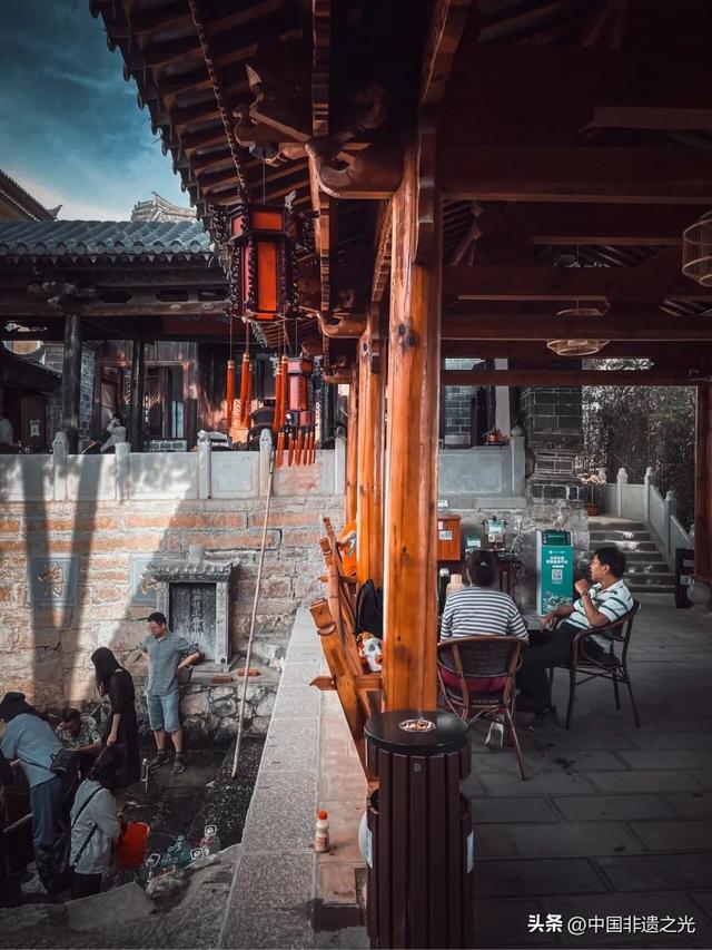 云南建水——千年临安古城 ：中国最后一座活着的古城！