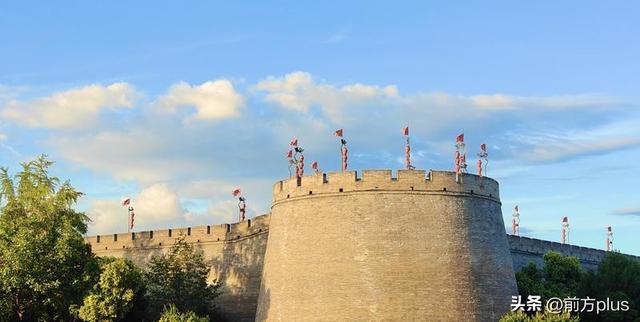 西安：护城河畔 风景宜人