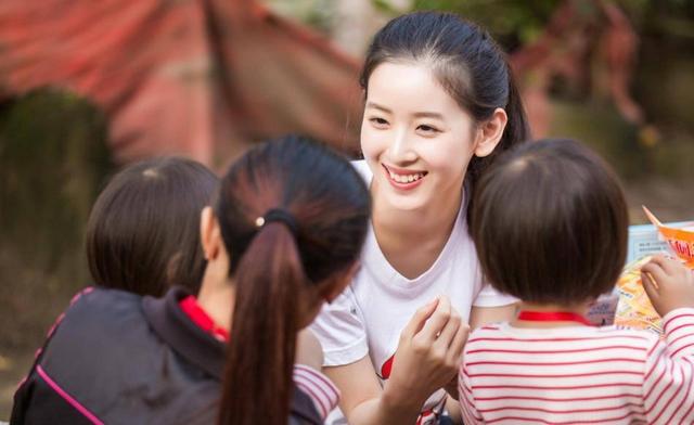 宗庆后塌房牵连刘强东，被曝3个女人6个孩子，章泽天评论区炸锅！