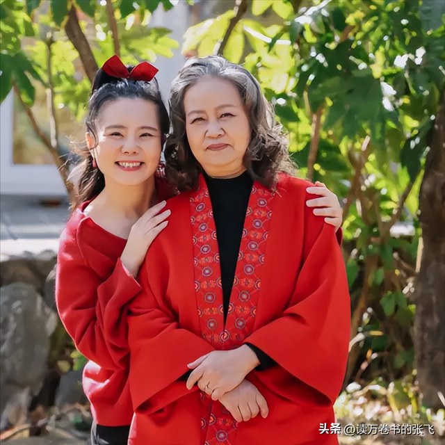 龚琳娜自述离婚内幕：“我们搂着睡了20年，直到他说交了女朋友”