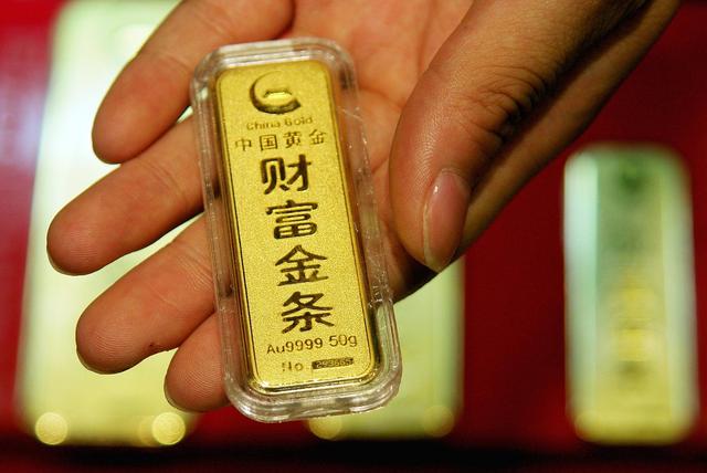 金价狂飙破4300美元！港股黄金股集体跳涨	，这波行情真稳了？