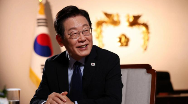 中韩已谈妥	，李在明通知全球，高市终于改口，不再奢求与中方见面