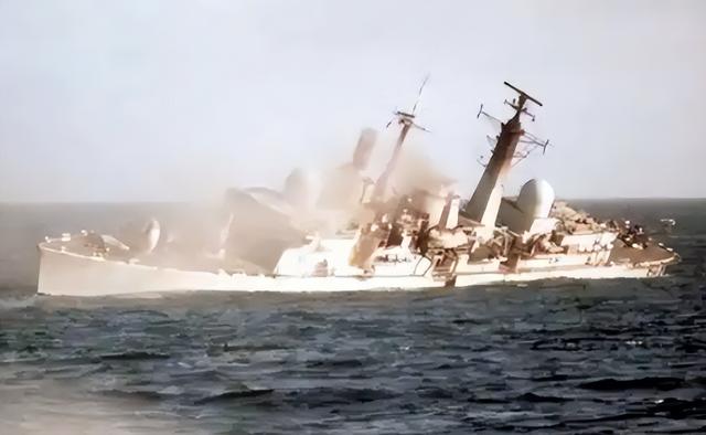 万亿顺差刚官宣，百艘战舰就出海，航母比狠话管用百倍