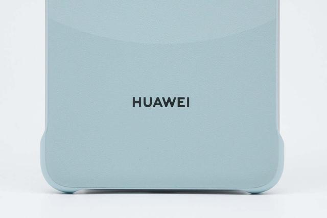华为 Mate/Pura系列 专属壳评测：磁吸 + 隐藏支架，手感颜值双在线