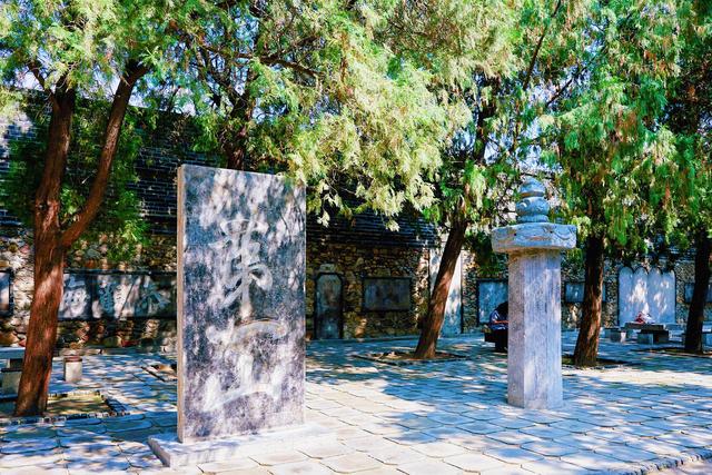 山东泰安岱庙，华夏名山第一庙，历史悠久，又被誉为“神的府邸”