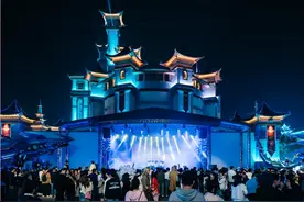 今晚！襄阳北街、管家巷、襄水街、华侨城......图片