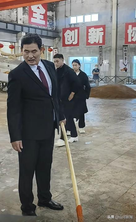 倾家荡产120万上星光大道, 惨被淘汰后, 负债40万的她近况令人唏嘘