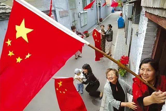 反华势力？南京设计师诋毁九三阅兵，老板出面狡辩，涉事公司被扒
