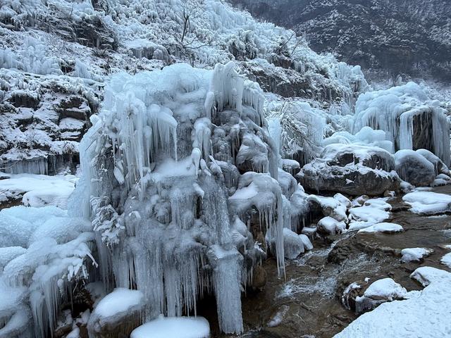 南太行云台山冰挂