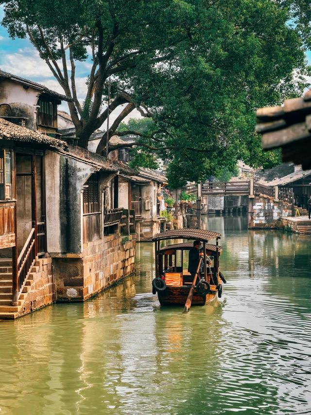 乌镇旅游全攻略，放慢脚步，感受江南水乡的宁静