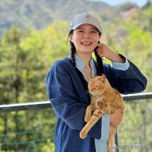 龚琳娜自述离婚内幕：“我们搂着睡了20年，直到他说交了女朋友”