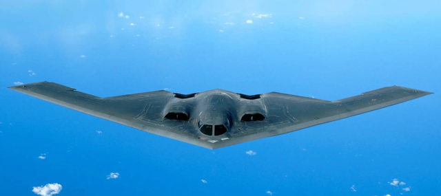 特朗普发话：B-2要“返厂加单”？这事听着怎么比科幻小说还离谱