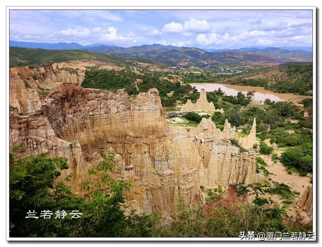 云南楚雄：元谋浪巴铺土林的地质奇观（含攻略）