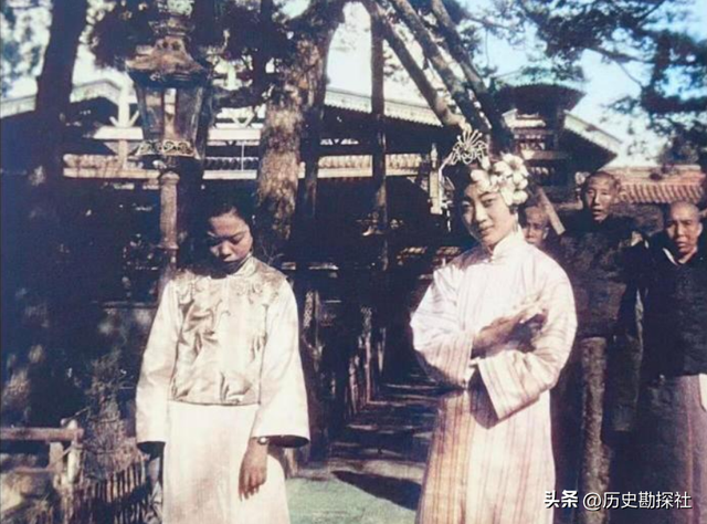 这才是皇后婉容的真实样貌，并非演员扮演，货真价实的罕见照片！