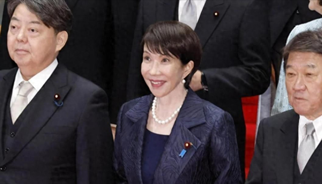 中方发“斩首”警告后，不到24小时，高市早苗回应了：言辞失当