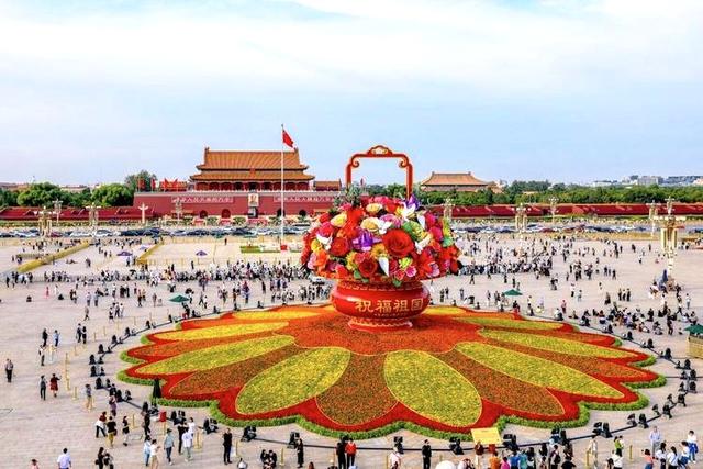 世界最大的城市广场天安门广场建设中鲜为人知的故事