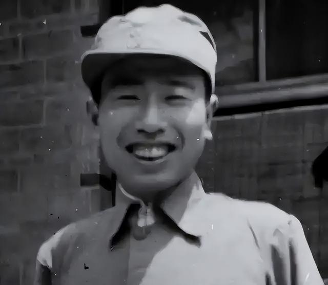 国军连长率部起义，凭乞讨走完长征，1952年被主席认出，你去哪了