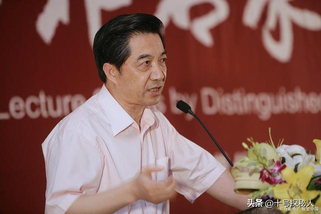 中美实力差距到底有多大？张召忠：我可以负责任讲，别再被误导了