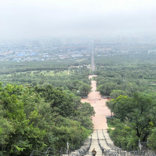 河南平顶山，为什么会选为城市名字？登上山顶，真的是一马平川？