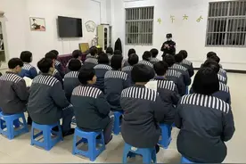 揭秘女子监狱生活：女罪犯们的一天如何度过？图片